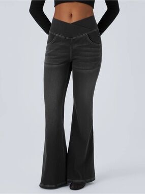 Halara Flex™ High Waisted Crossover Pocket Washed Blk Casual Flare Jeans, size L